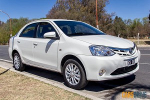 toyota etios sedán 2013