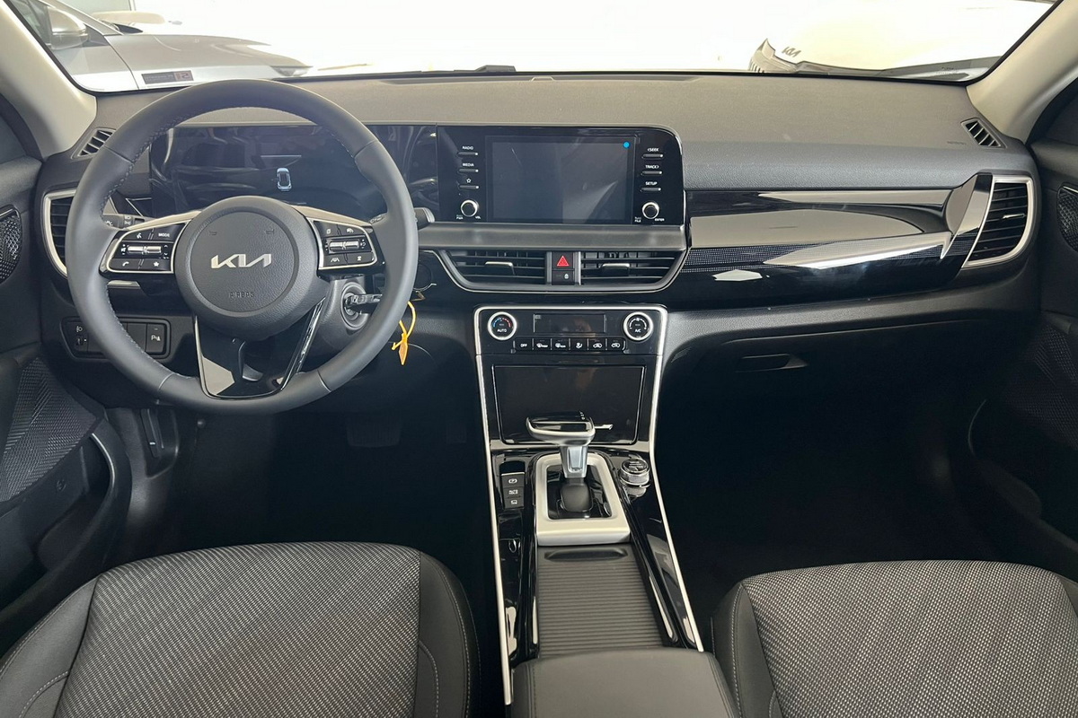Interior del Kia Seltos.