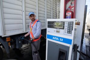 YPF ofrece el aditivo Azul 32 por surtidor en 80 estaciones de Argentina
