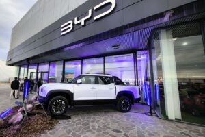 Autocity es el concesionario #1 de BYD en Argentina y le vendió un eléctrico a ¡Nelson Benítez!